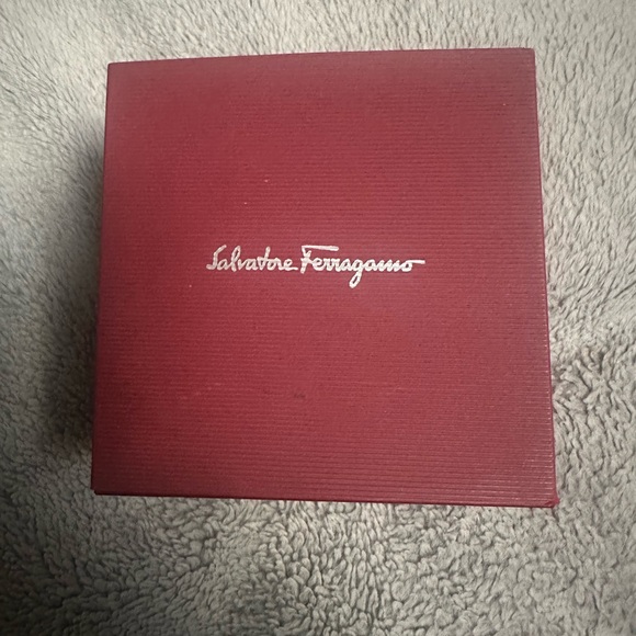 SALVATORE FERRAGAMO watch - Picture 11 of 13